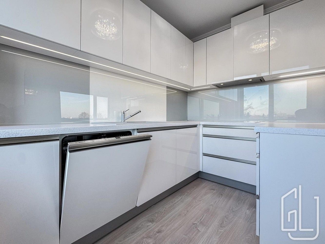 Prodej byt 4+kk - Praha - Řepy, okres Praha 17, Hlavní město Praha, 141 m² - 5