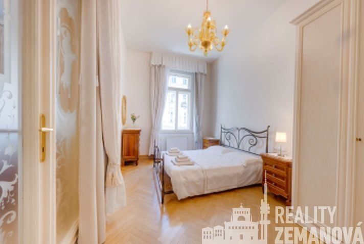 Pronájem byt 3+kk - Italská, Praha, 96 m²