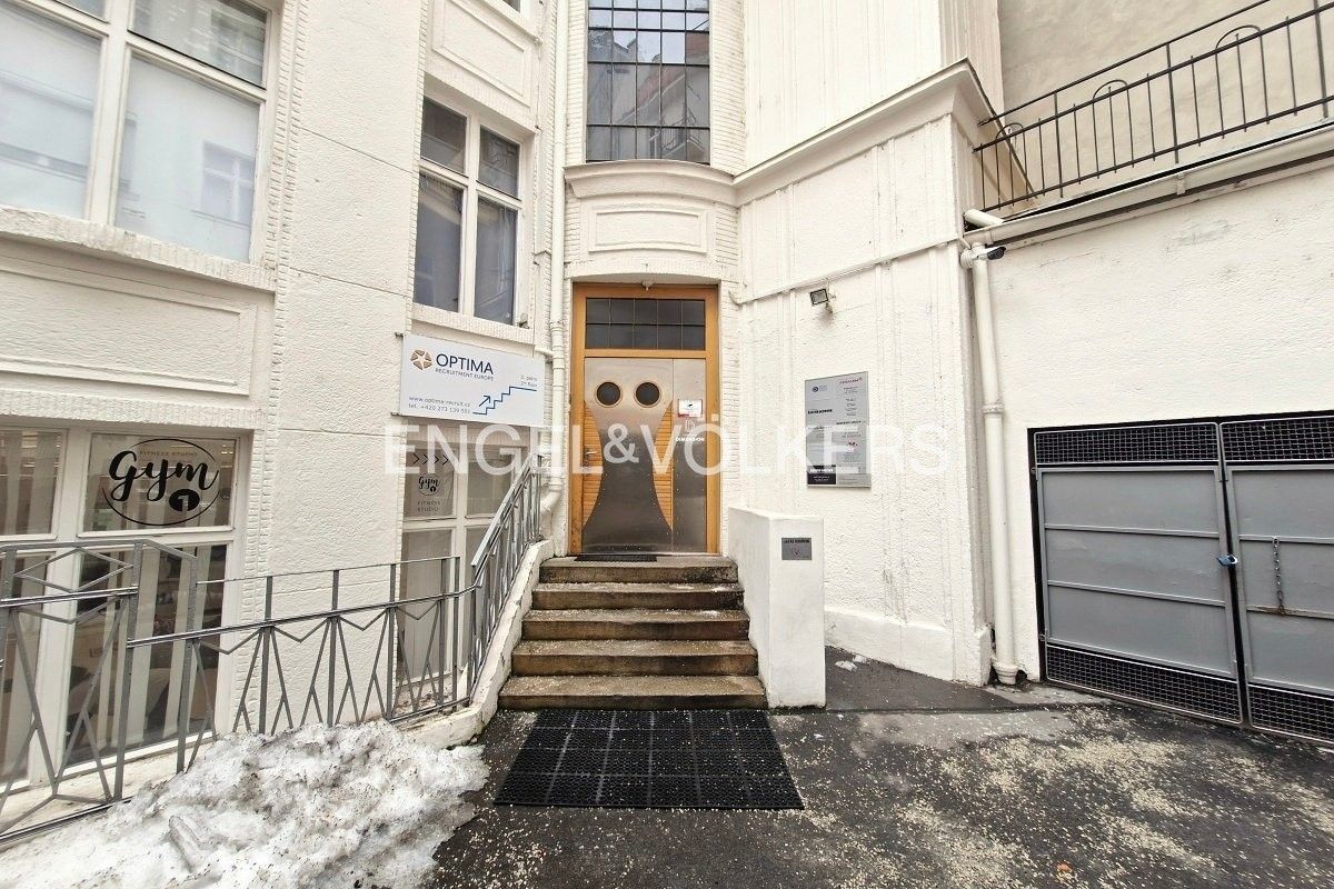 Pronájem kancelář - V jámě, Praha, 14 m²