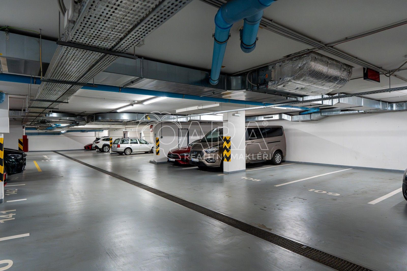 Ostatní, Kurta Konráda, Praha, 18 m²