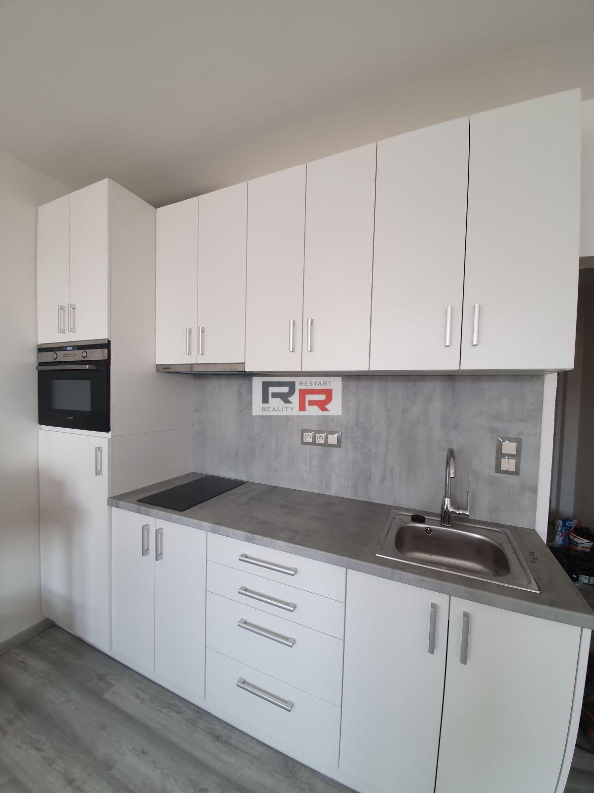 Pronájem byt 1+kk - Edvarda Beneše, Olomouc, 30 m²