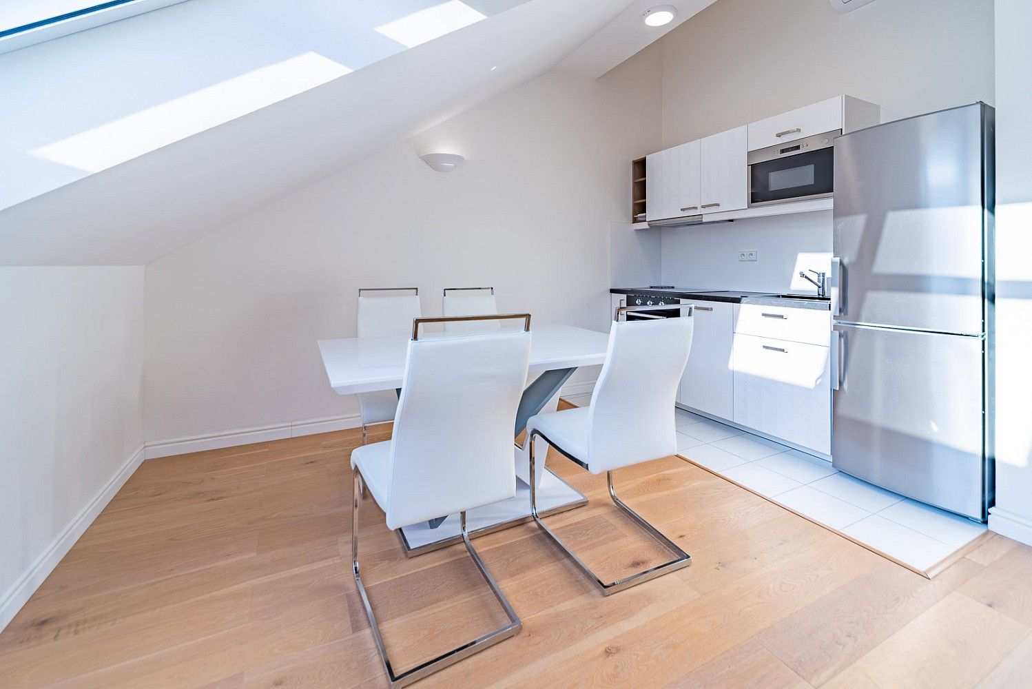 Byt 2+kk · 73 m² · Veverkova, Praha 7 - Holešovice - 2