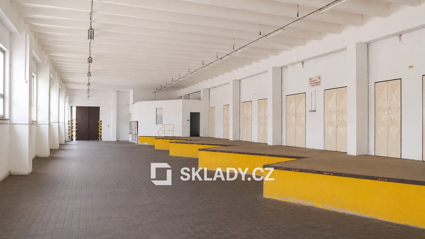 Sklady, Chomutov, 440 m² - 2