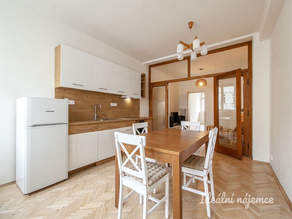 Pronájem byt 3+kk - Lucemburská, Praha, 70 m²