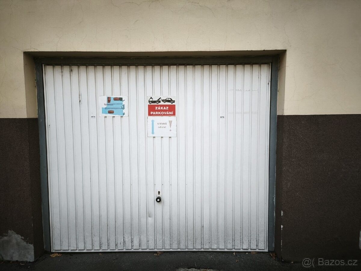 Garáže, Opava, 746 01