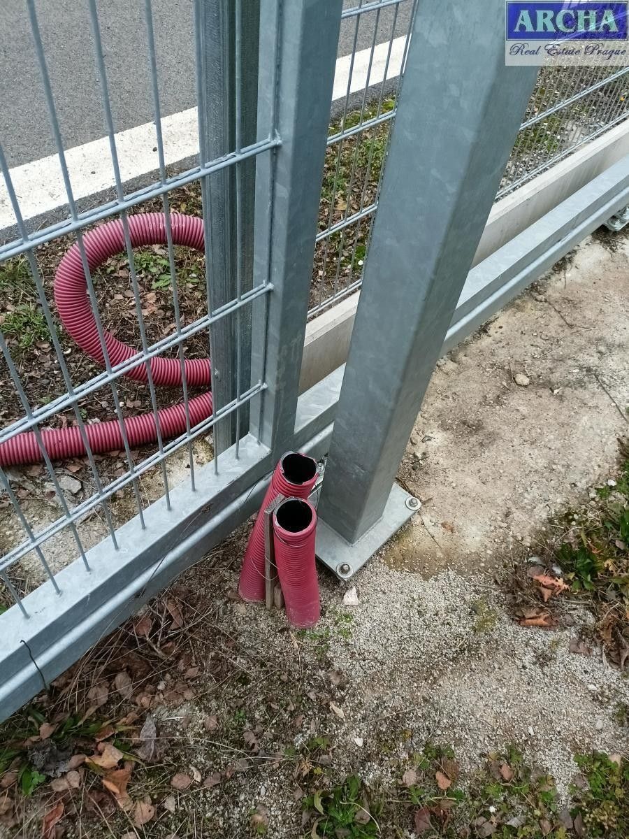 Pronájem komerční pozemek - Bavoryně, 3 934 m²