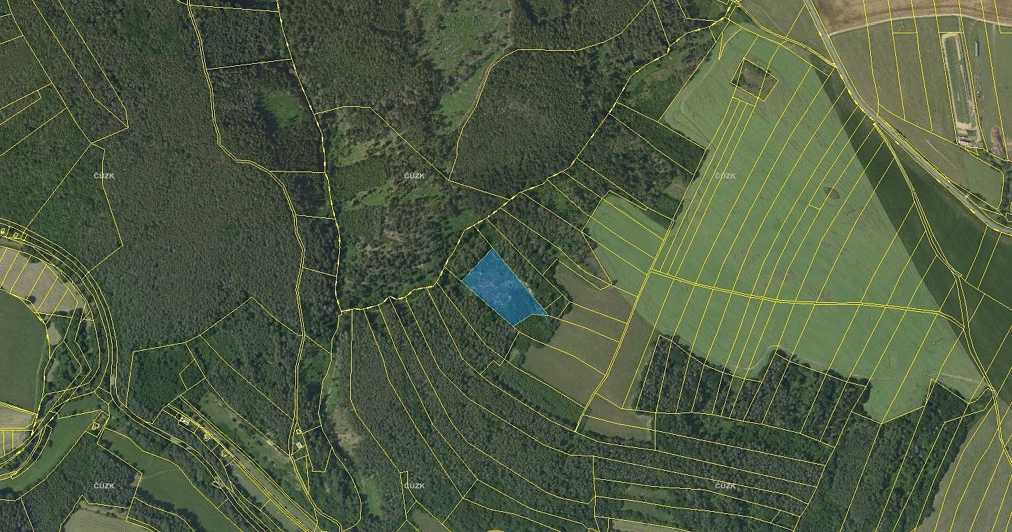 Les, 7 691 m²