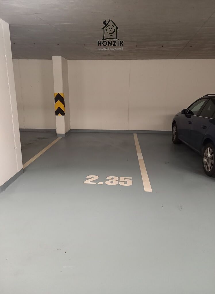 Ostatní, Holýšovská, Praha, 13 m²