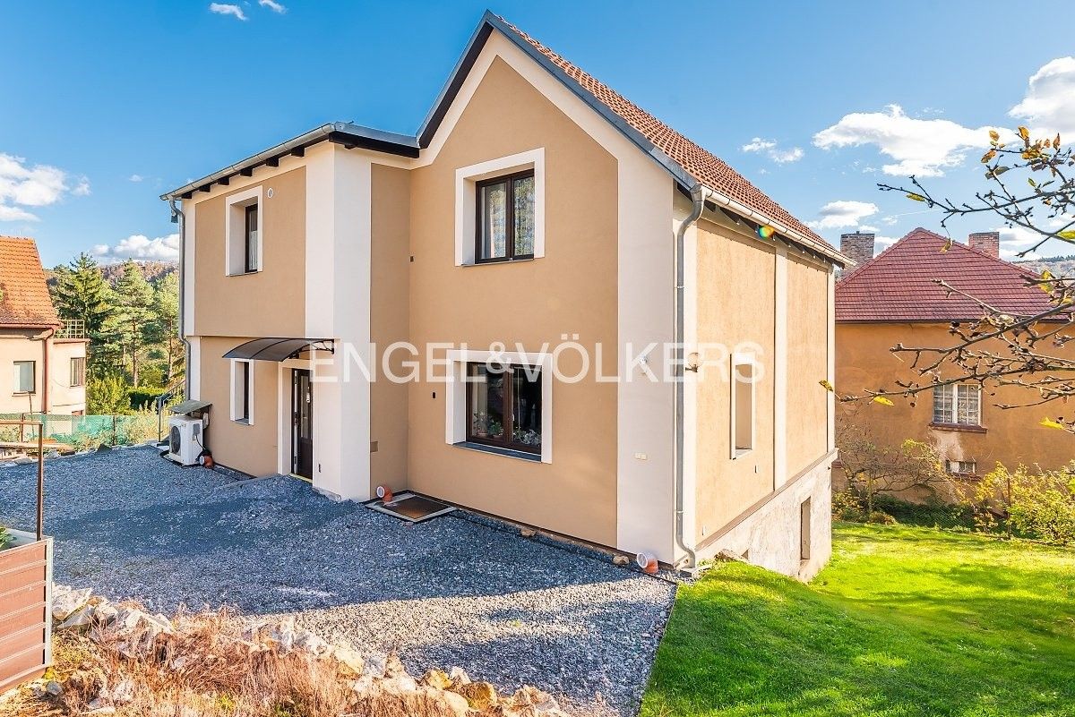 Prodej rodinný dům - Slunečná, Černošice, 256 m²