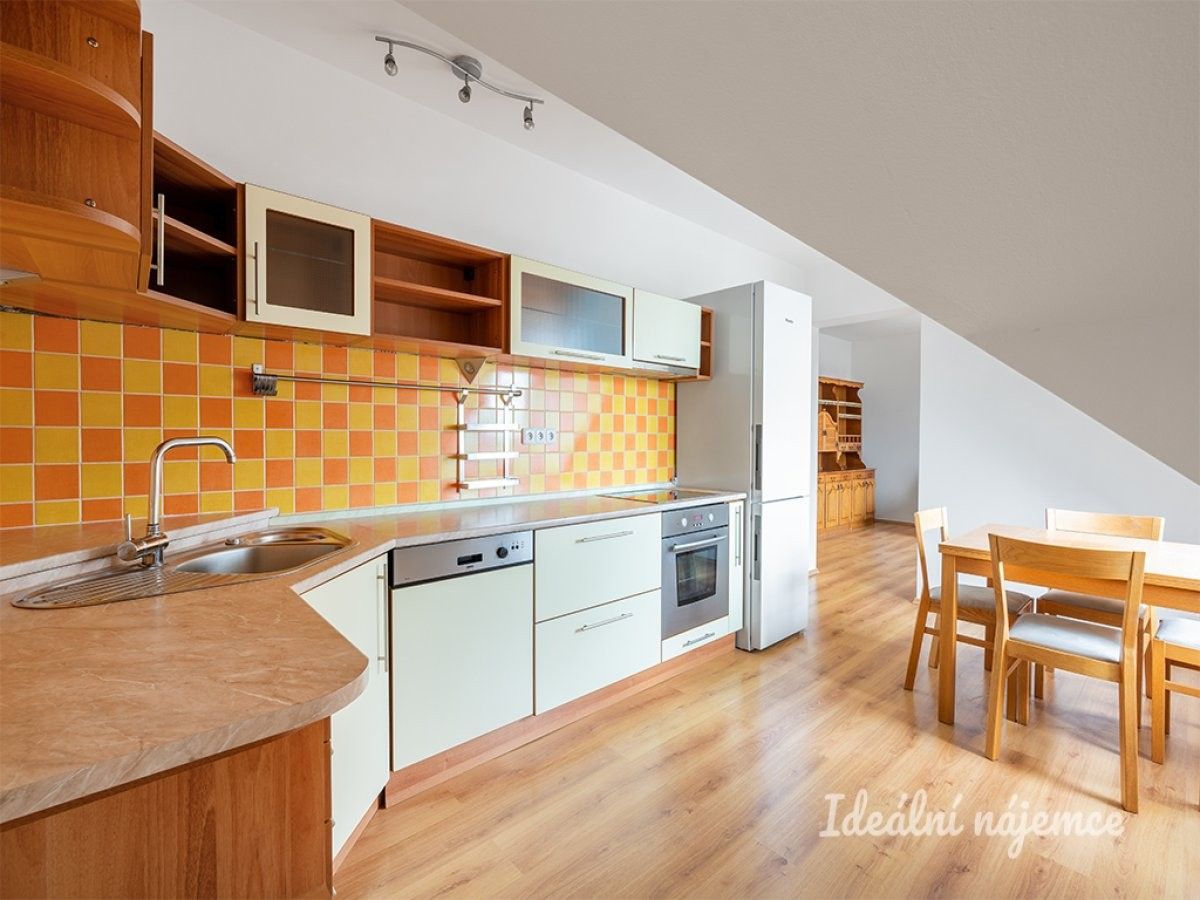 Pronájem byt 2+1 - Žlutá, Chrášťany, 63 m²