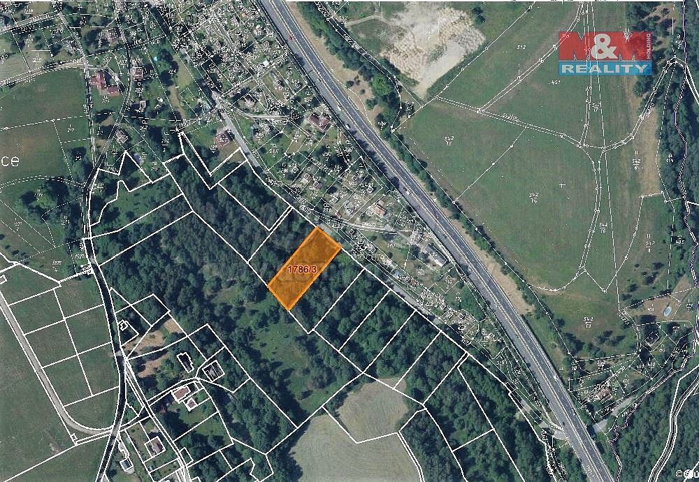 Louka, 2 922 m²