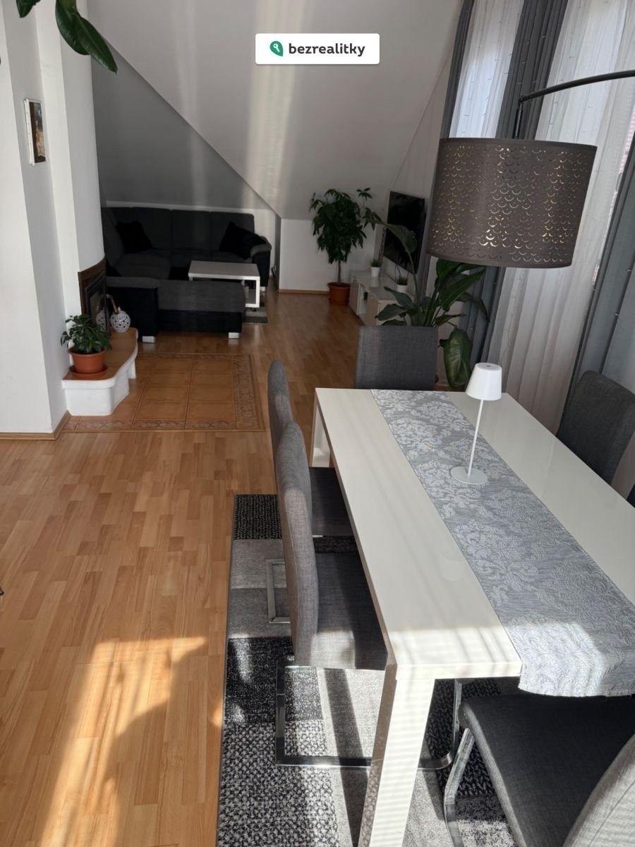 4+kk, Kostelecká, Mratín, 145 m²