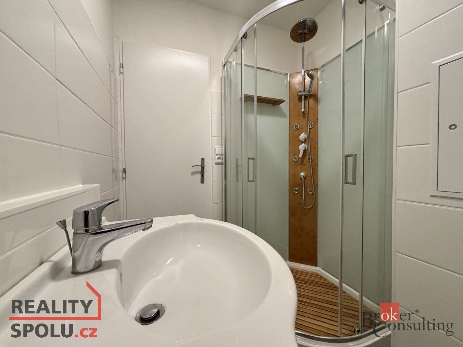 Pronájem byt 2+kk - Poštovní, Desná, 36 m²