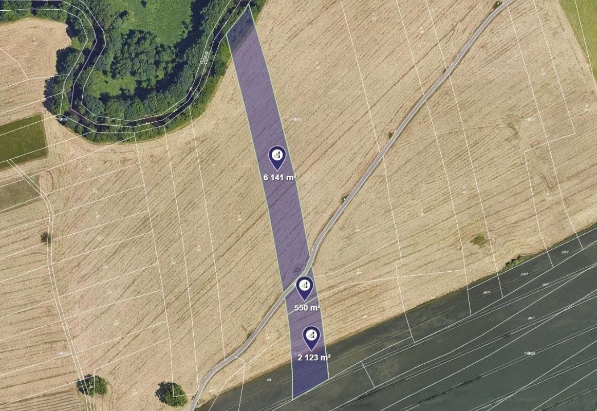 Louky, Plzeň, 2 204 m²