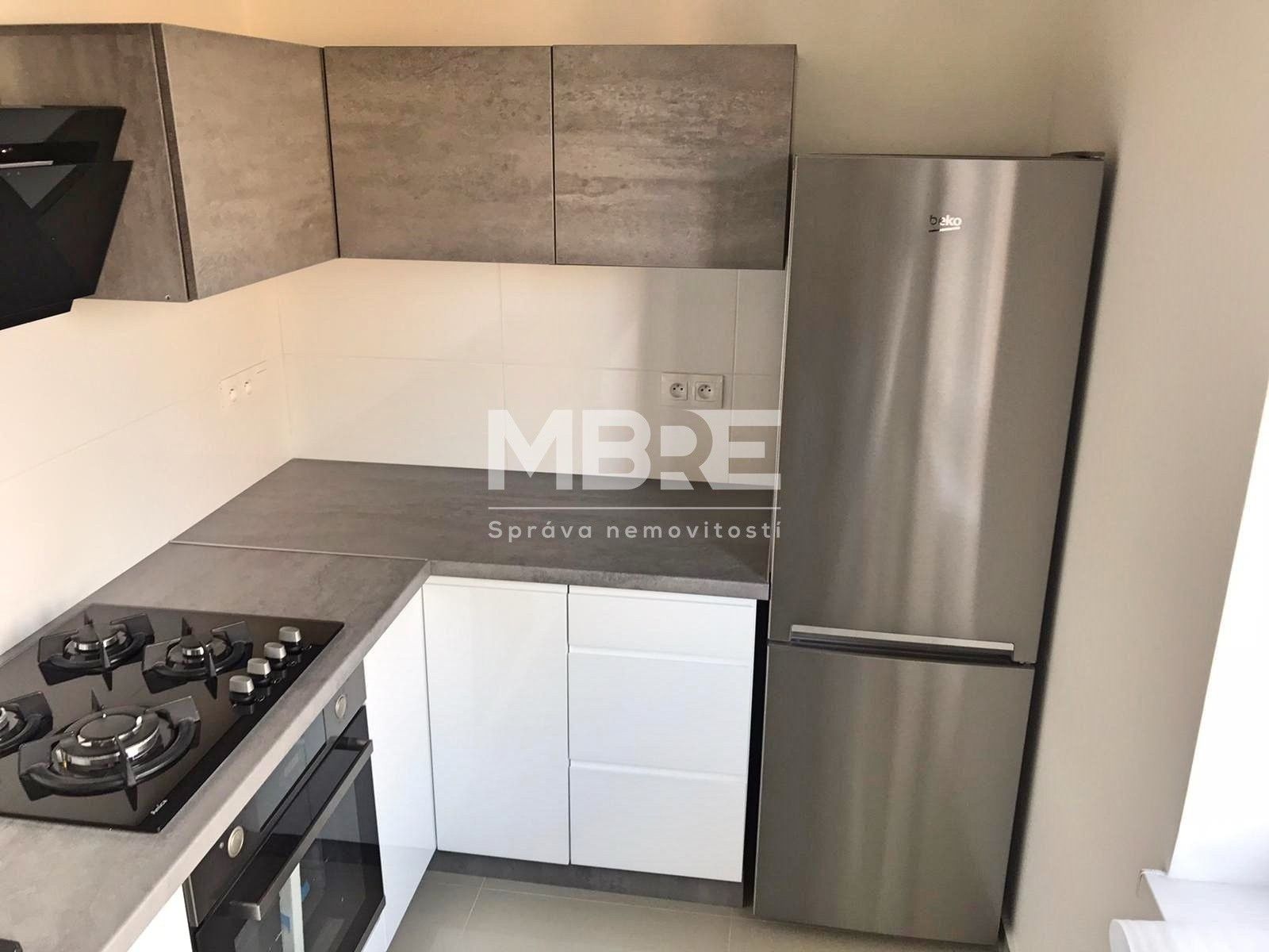 1+1, V Aleji, Karviná, 43 m²