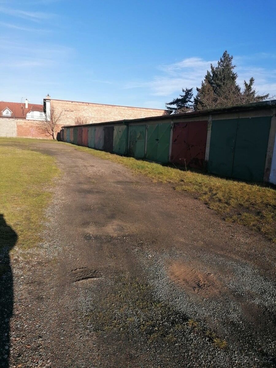 Prodej garáž - Hradec Králové, 500 02