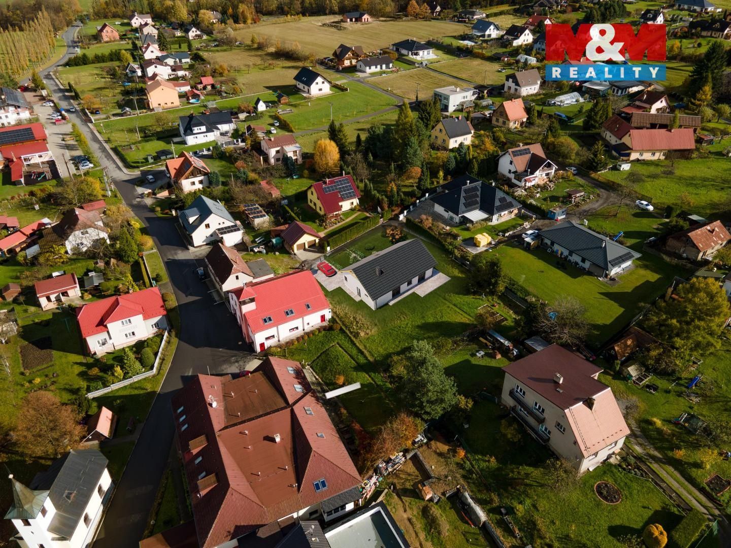 Prodej pozemek pro bydlení - Lhotka