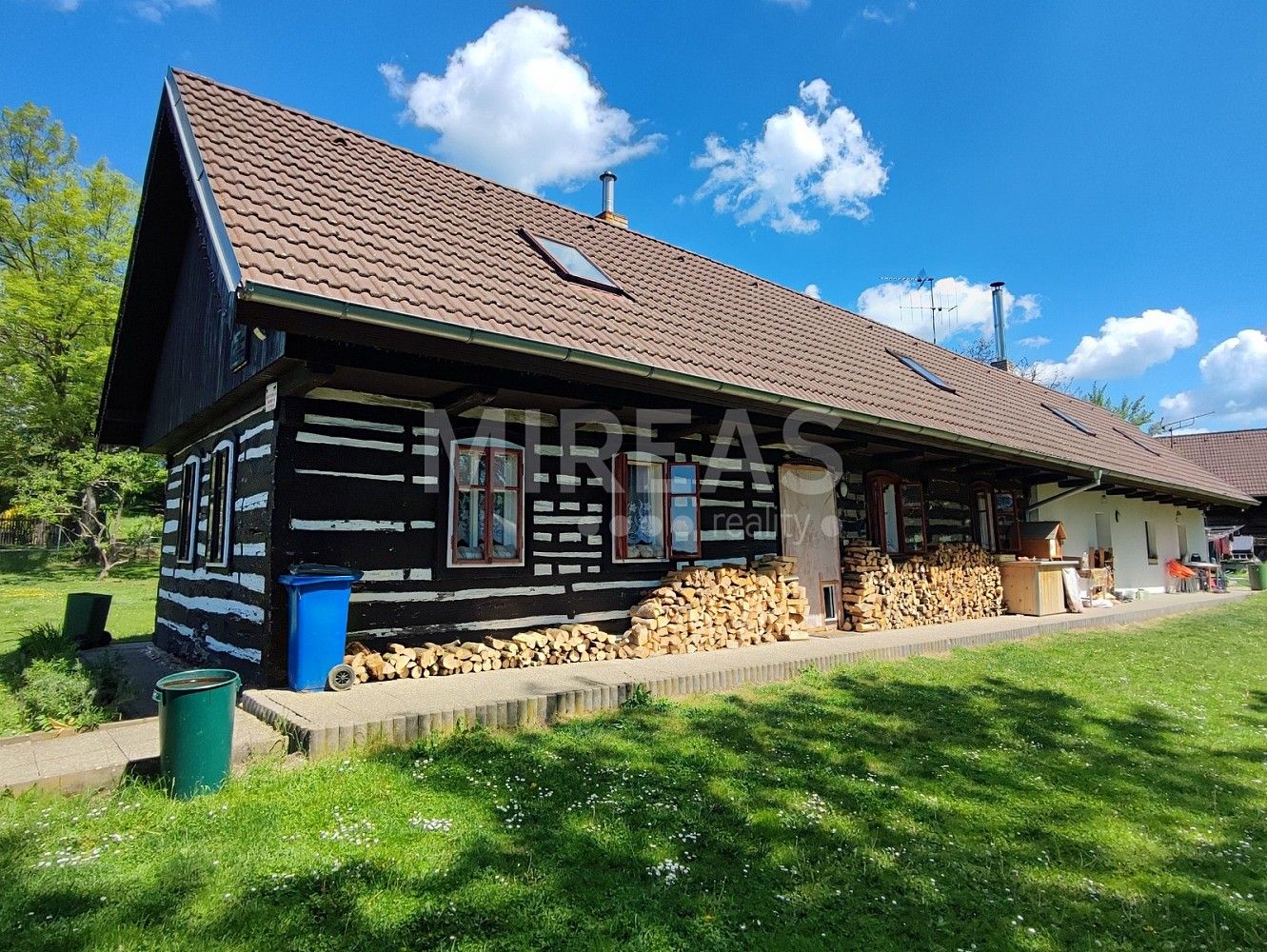 Rodinné domy, Chotěšice - Nouzov, okres Nymburk, 185 m² - 2
