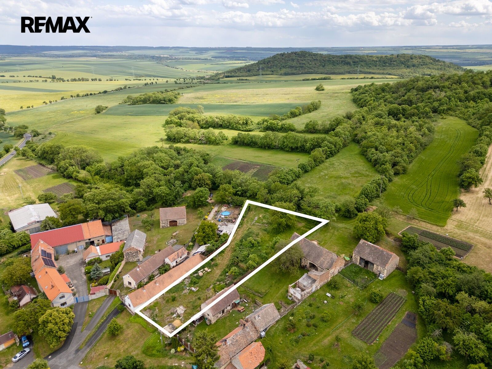 Prodej pozemek pro bydlení - Chožov, 2 061 m² - 2