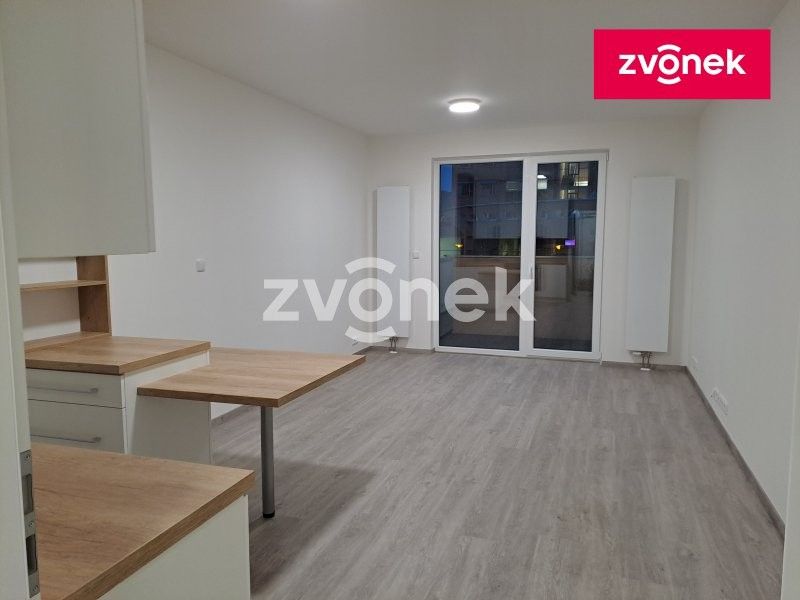 Pronájem byt 1+kk - Nad Stráněmi, Zlín, 34 m²