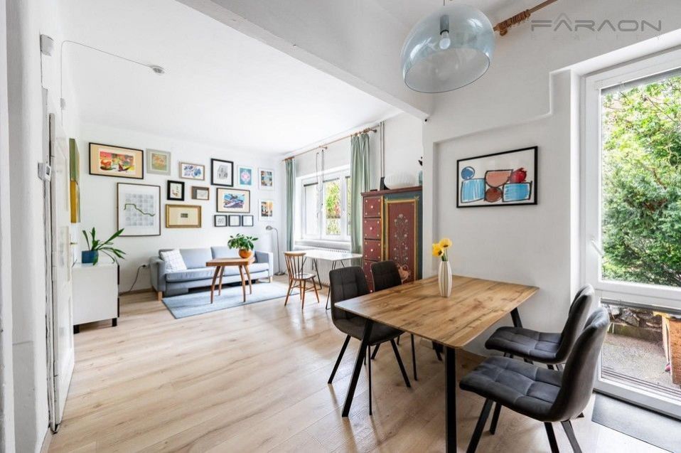 Prodej rodinný dům - Hlavní, Praha, 102 m²