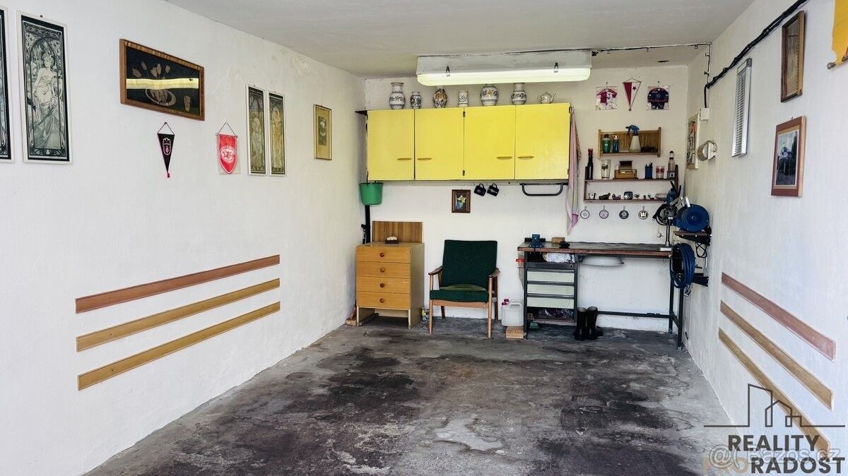 Prodej garáž - Hodonín, 695 01