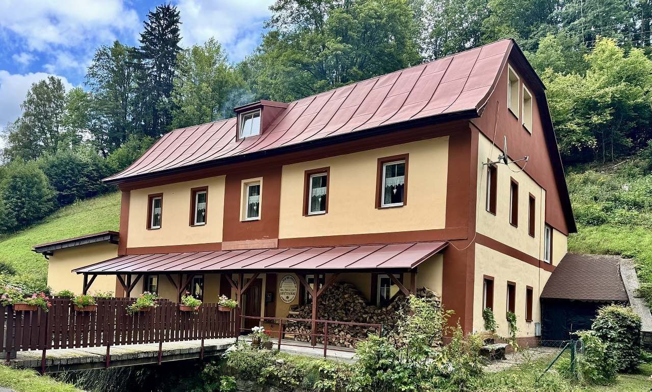 Chaty, Dolní Dvůr, Královéhradecký kraj - 1