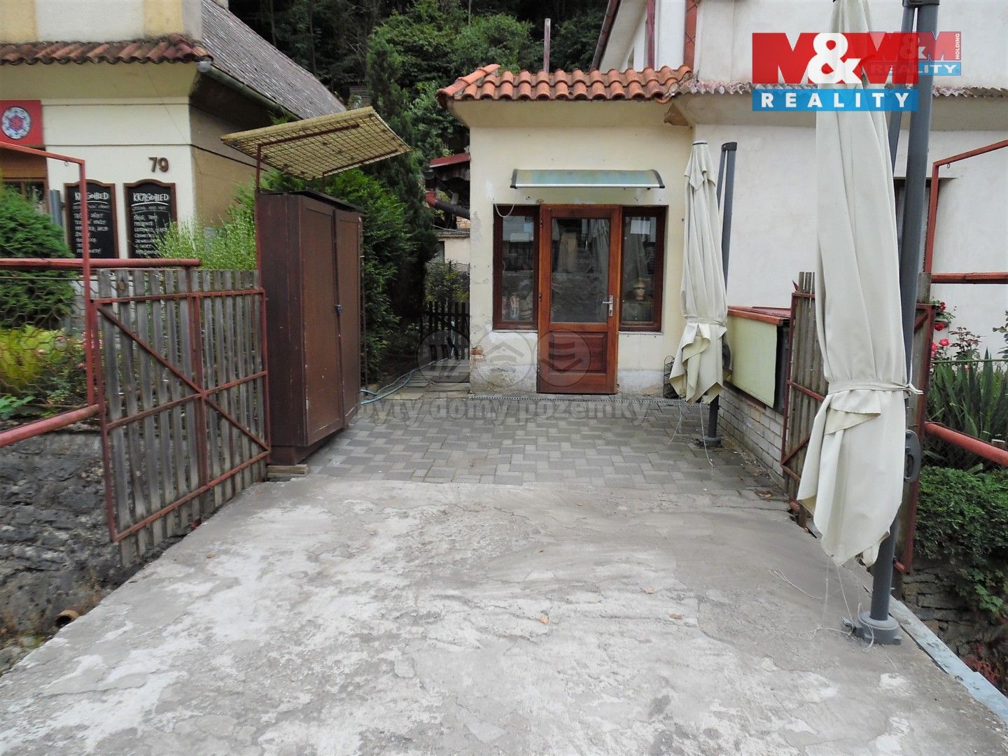 Pronájem obchodní prostory - Karlštejn, 23 m²