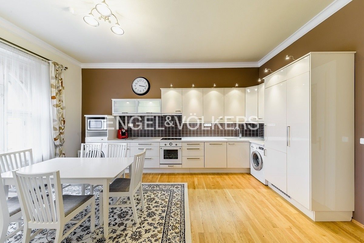 Pronájem byt 4+1 - Dřevná, Praha, 158 m²