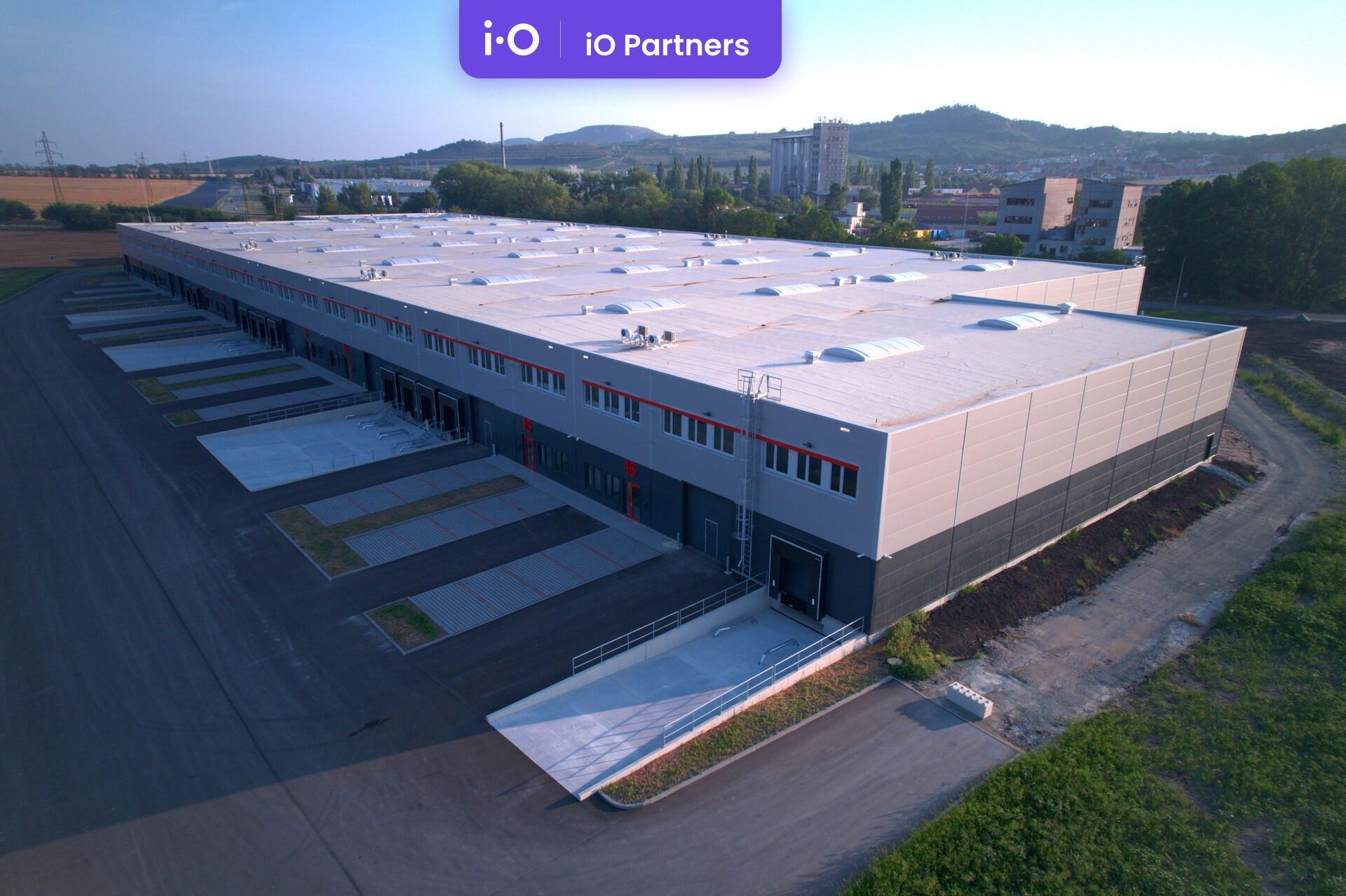 Sklad · 13 850 m² · Nádražní  , Mikulov - 3