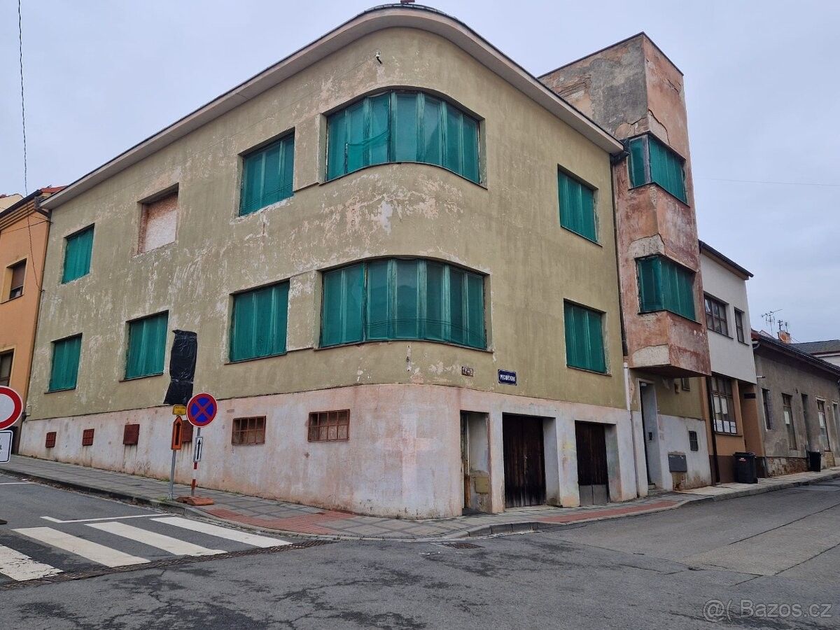 Rodinné domy, Uherský Brod, 688 01