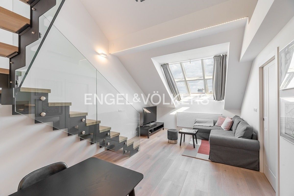 3+kk, Jungmannova, Praha, 89 m²