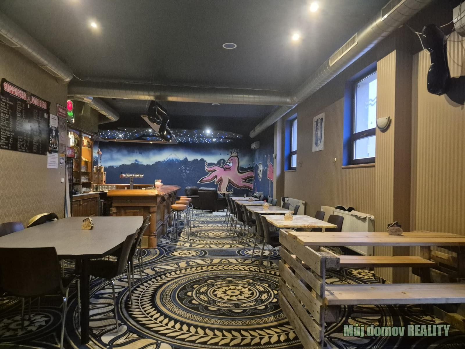 Pronájem restaurace - Třinecká, Praha, 124 m²