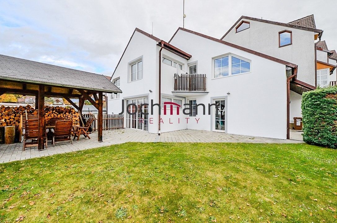 Rodinné domy, Gregorák, Dobrá Voda u Českých Budějovic, 187 m²