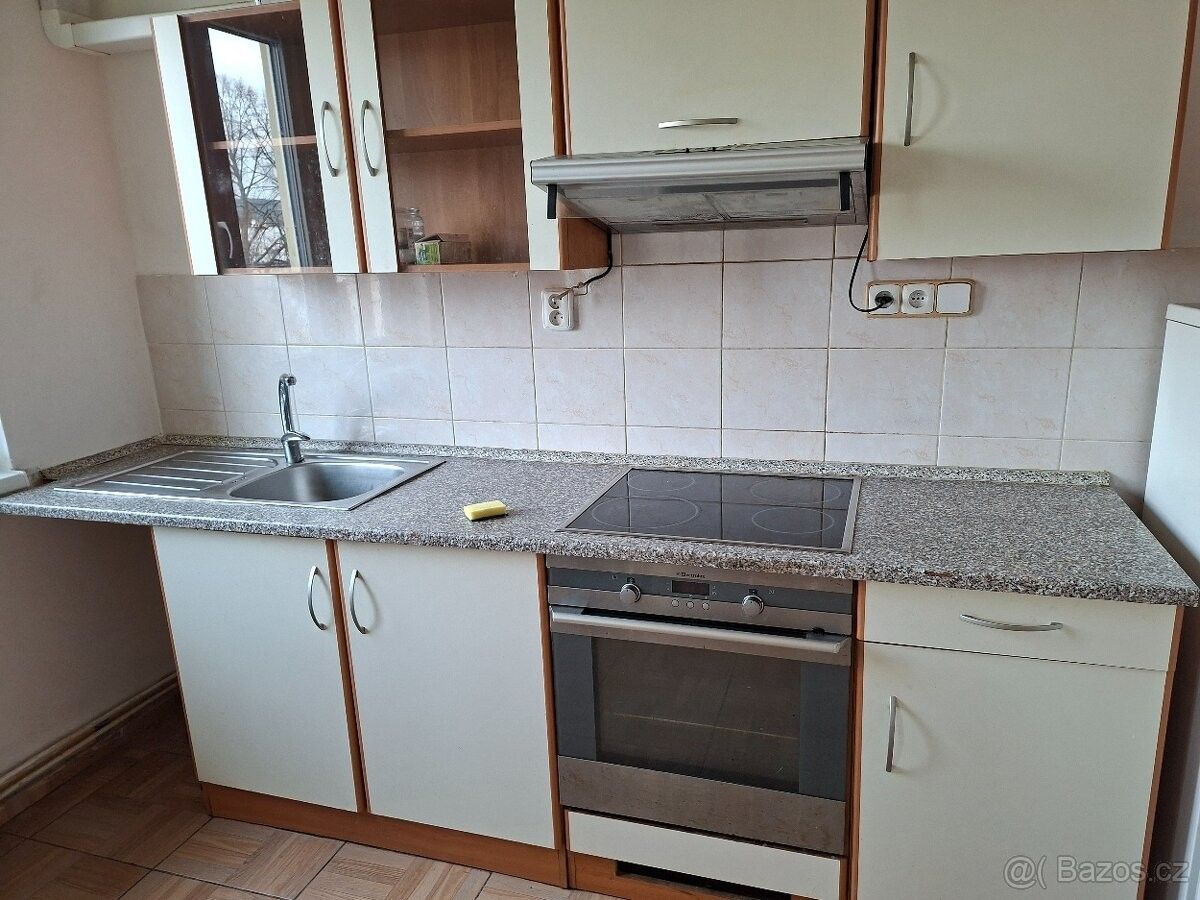 Pronájem byt - Horní Slavkov, 357 31