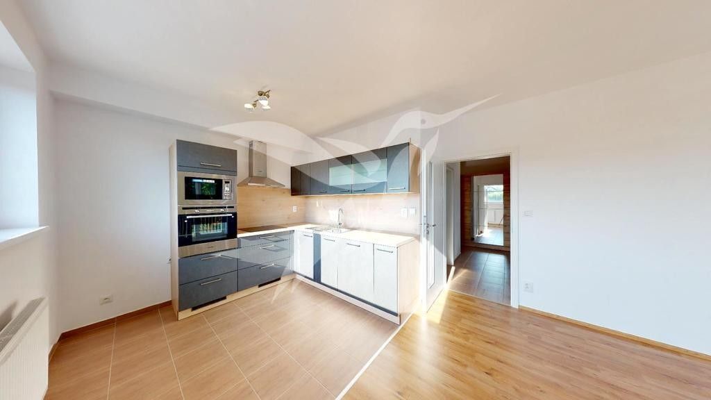 2+kk, Pod Krimichem, Tlučná, 56 m²