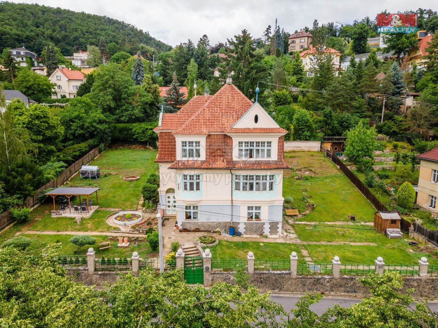 Rodinné domy, Poštovní, Černošice, 290 m²