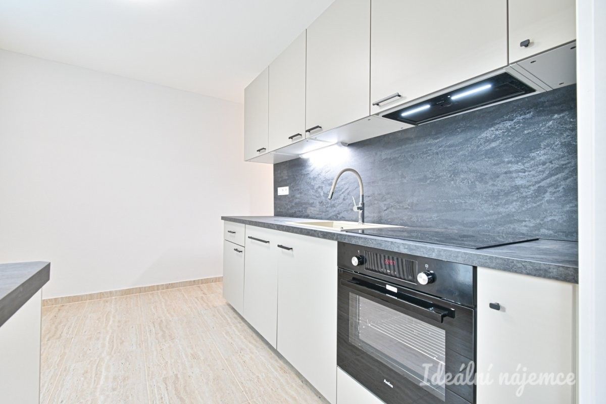 Pronájem byt 3+1 - Poznaňská, Brno, 71 m²