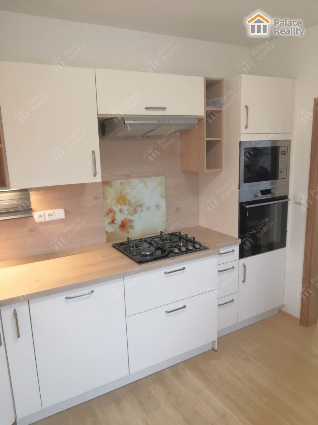 Pronájem byt 3+1 - Markovická, Hradec Králové, 80 m²