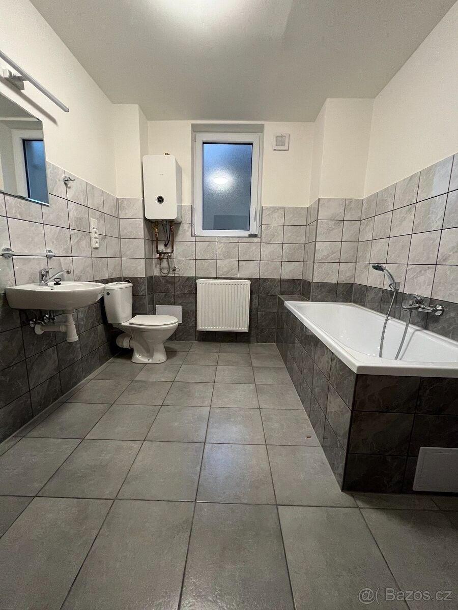 Pronájem byt - Aš, 352 01