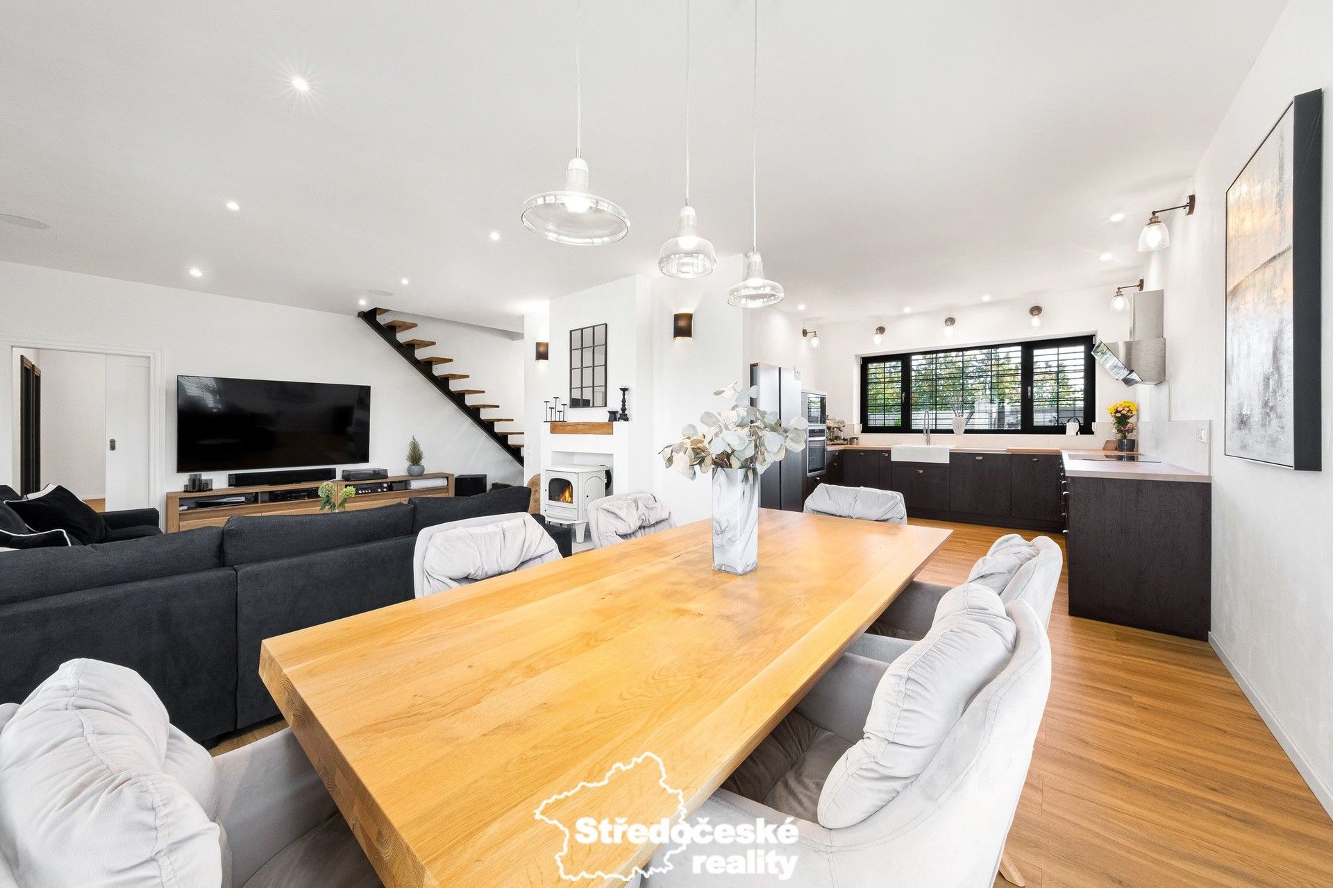 Prodej rodinný dům - Polerady, 240 m²