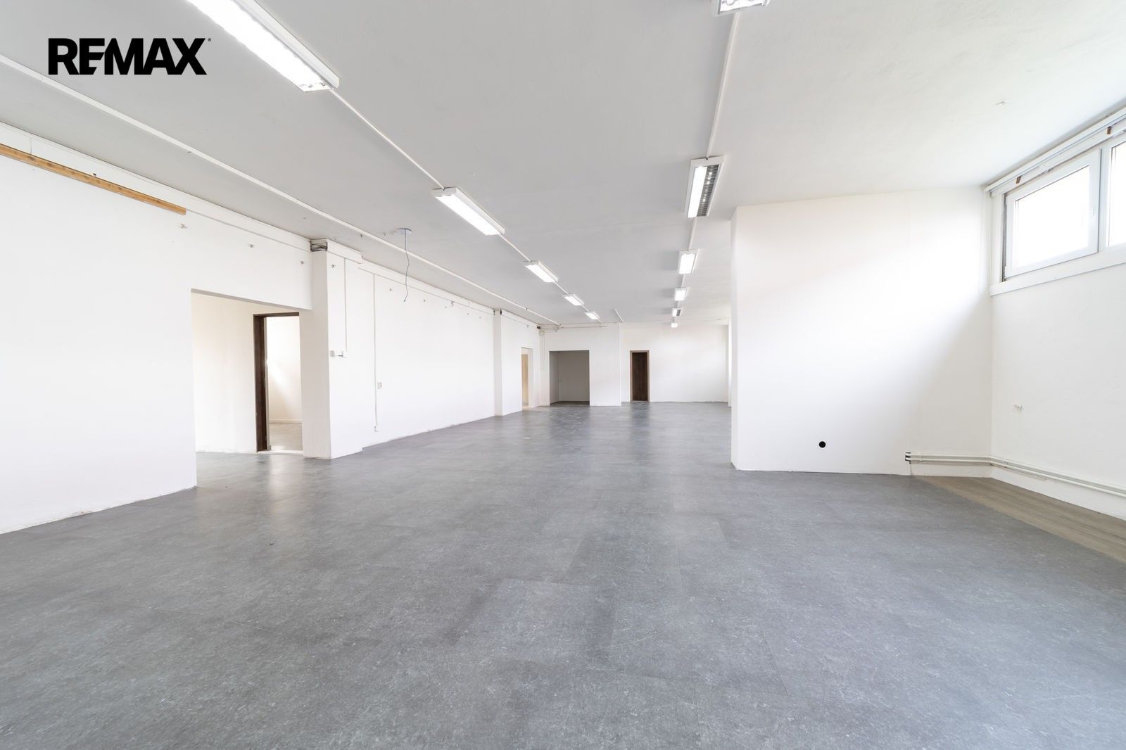 Pronájem obchodní prostory - nám. Jana Zajíce 2817, Šumperk, 330 m² - 5
