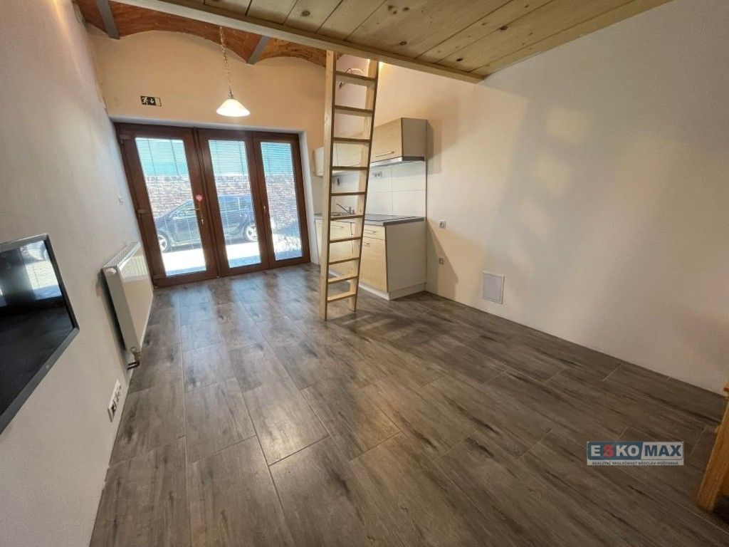 Pronájem byt 1+kk - Čechova 222, Lednice, 26 m²