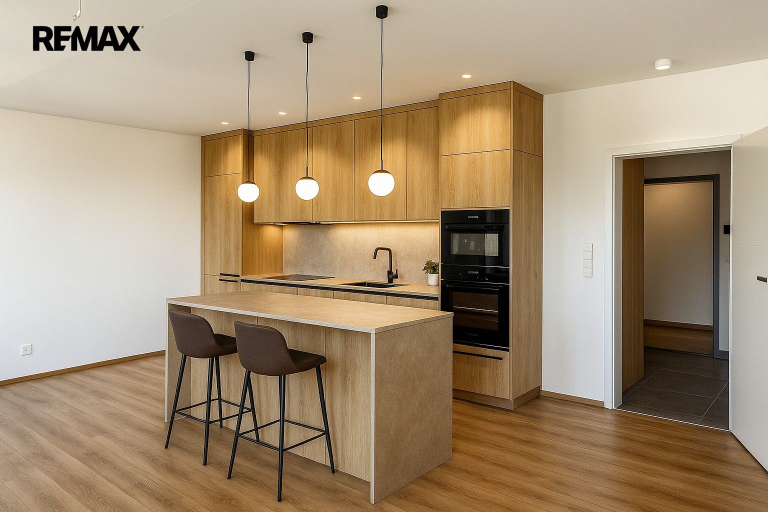 Byt 3+kk · 106 m² · Šumavská 1828, Karlovy Vary - 3