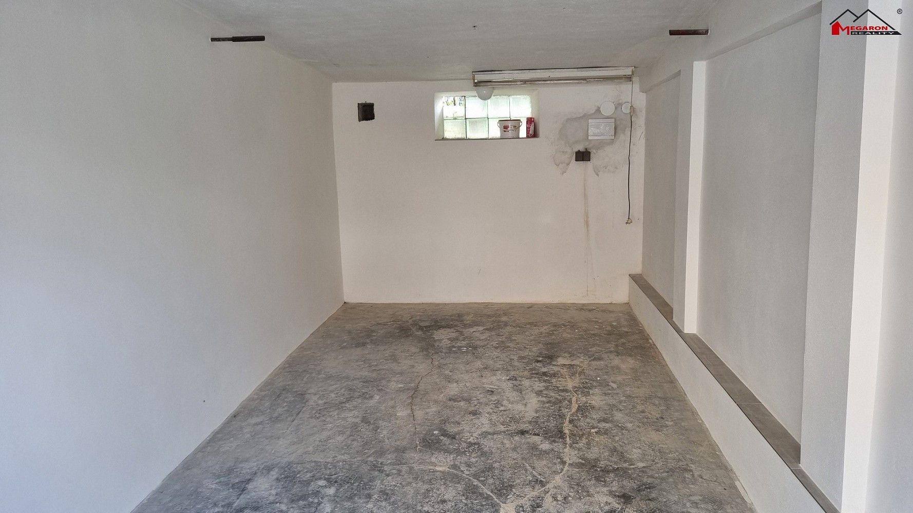 Pronájem garáž - Břeclav, Jihomoravský kraj, 15 m² - 2