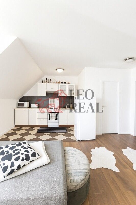 Prodej byt - Oslavany, 664 12