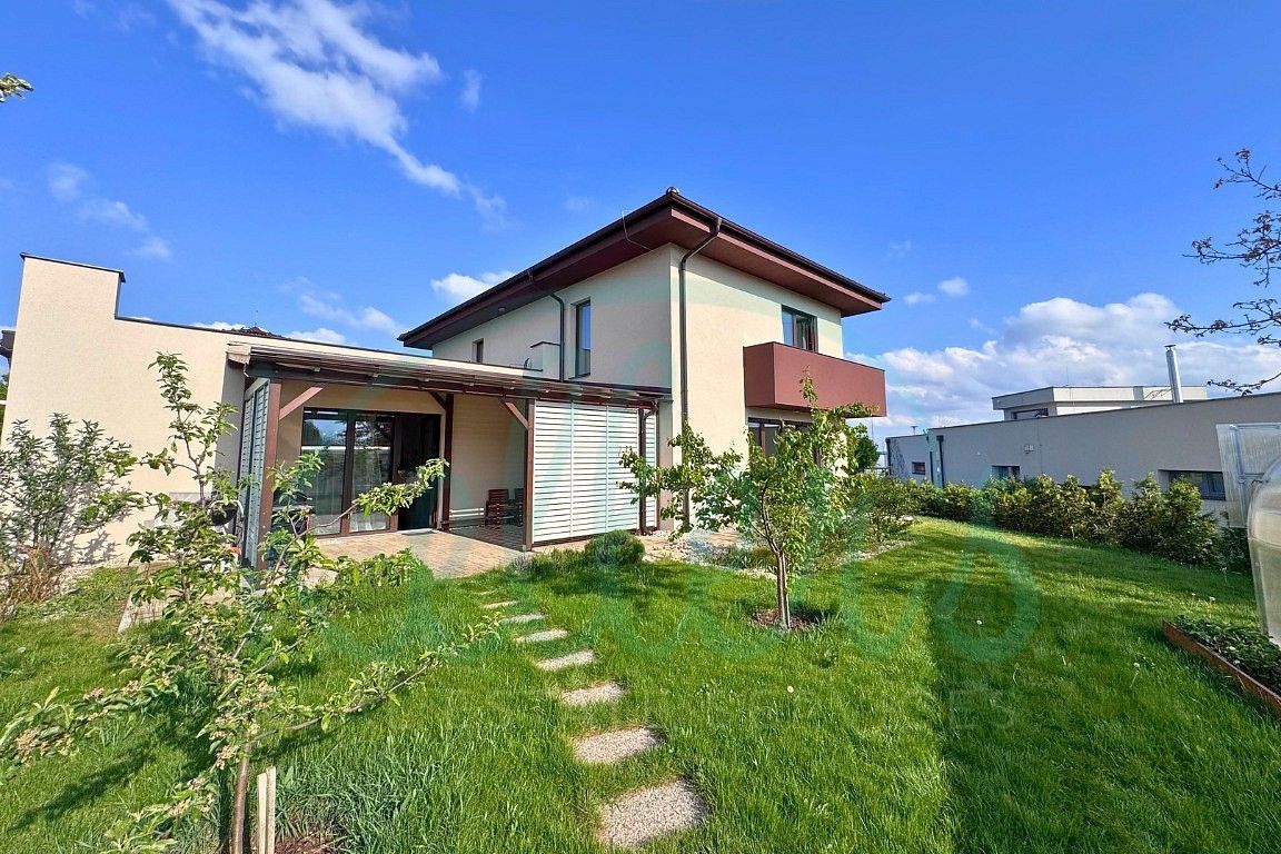 Rodinné domy, Vysoký Újezd, okres Beroun, Středočeský kraj, 244 m² - 1