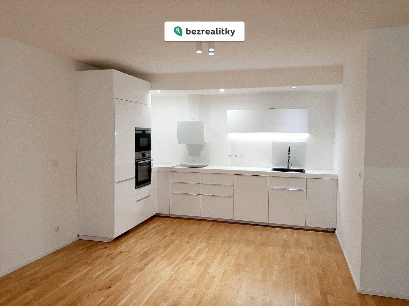 Prodej byt 3+kk - Nepomuckých, Praha, 84 m²