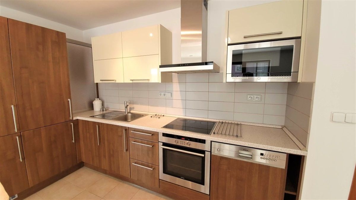 Byt 2+kk · 56 m² · Heinemannova, Praha - 3