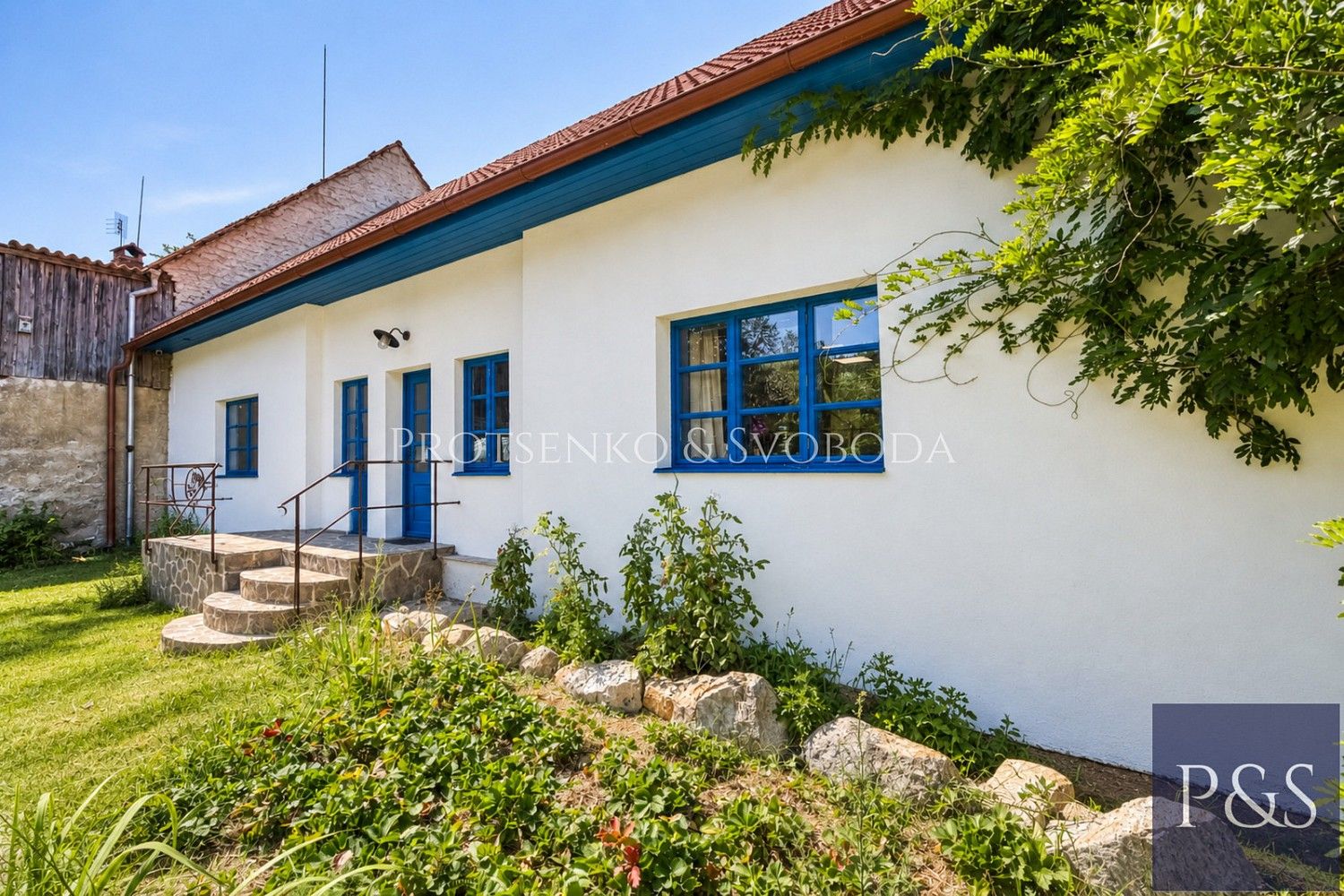 Ubytovací zařízení, Krumlovská, Lhenice, okres Prachatice, 300 m² - 1